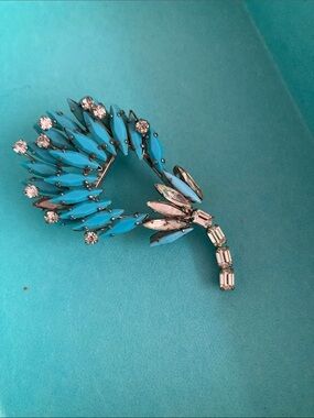 Blue Crystal Leaf Brooch - Women Jewelry